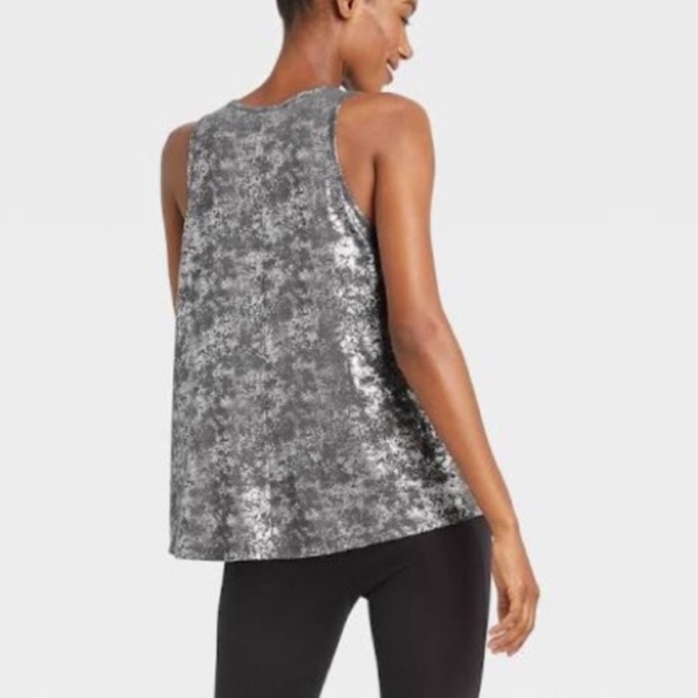 ALL IN MOTION Top Medium Tank Glam Metallic Outerwear